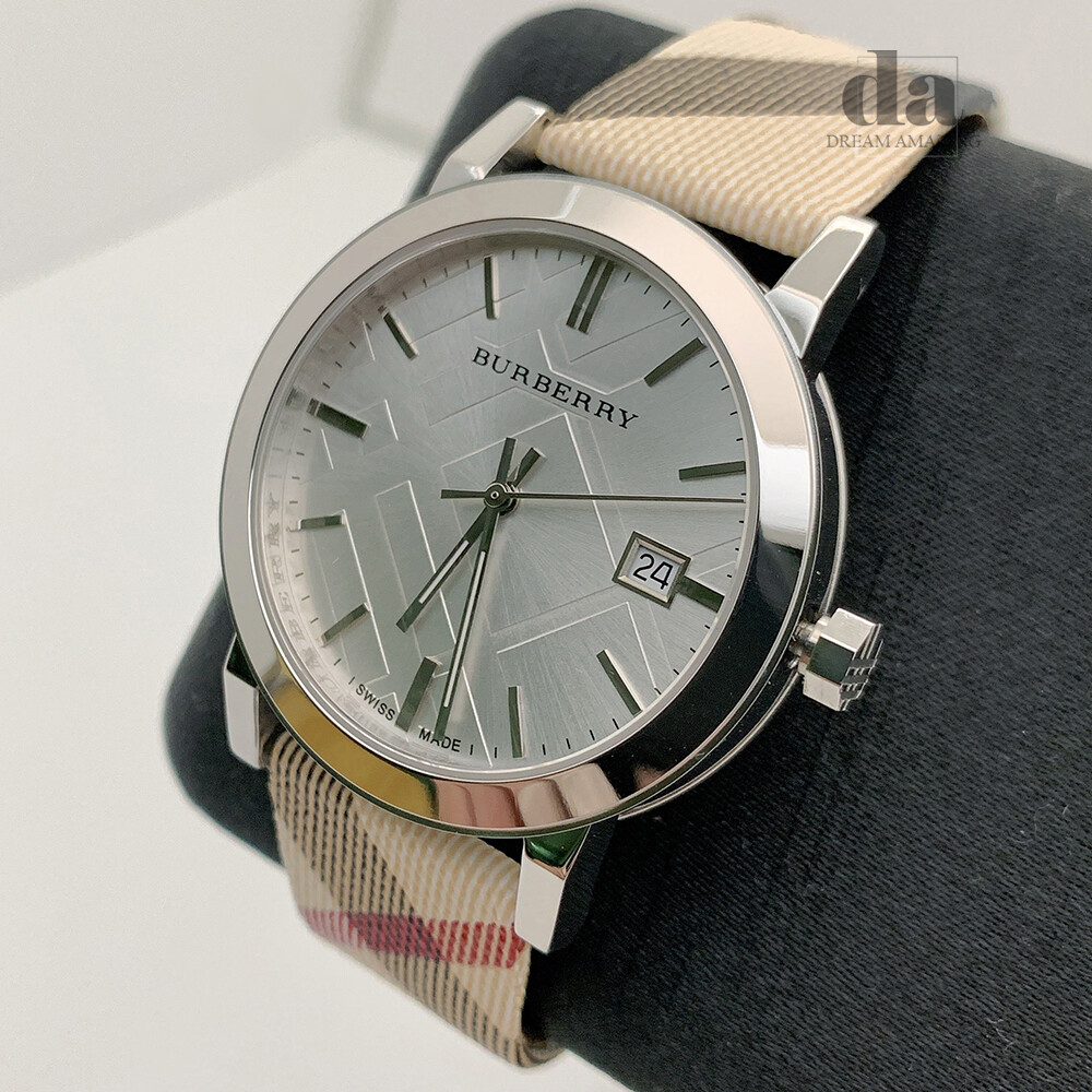 バーバリー　腕時計　クオーツ　BU9022 Burberry Men BU9022 Silver Dial Checkered Leather Band Watch