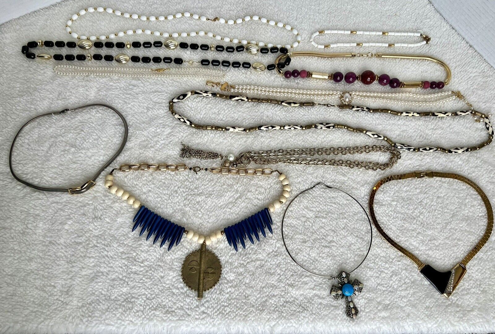 Lot Of 12 Vintage Necklaces Gold And Silver Toned… - image 6