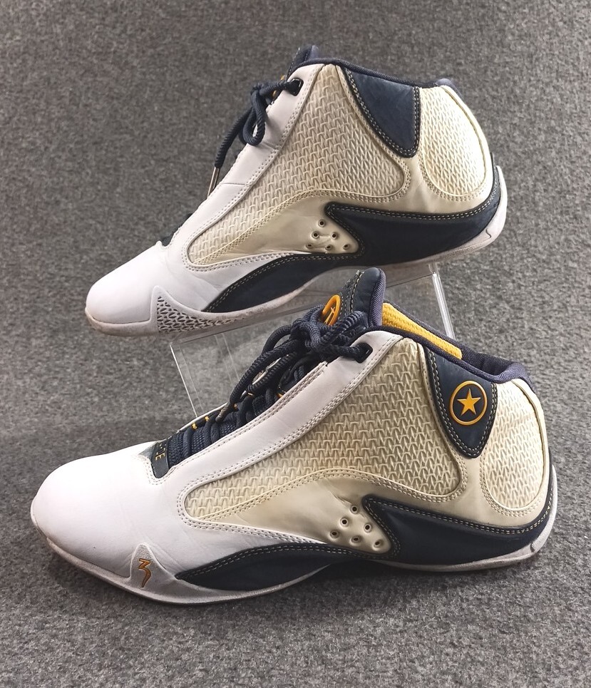 Vintage Converse Dwayne Wade 2.0 Mid Rare Marquette Colorway Size 8.5 Wade Converse 2.0 Mid Size 8.5 Grey Black White 102466 | eBay main image 3