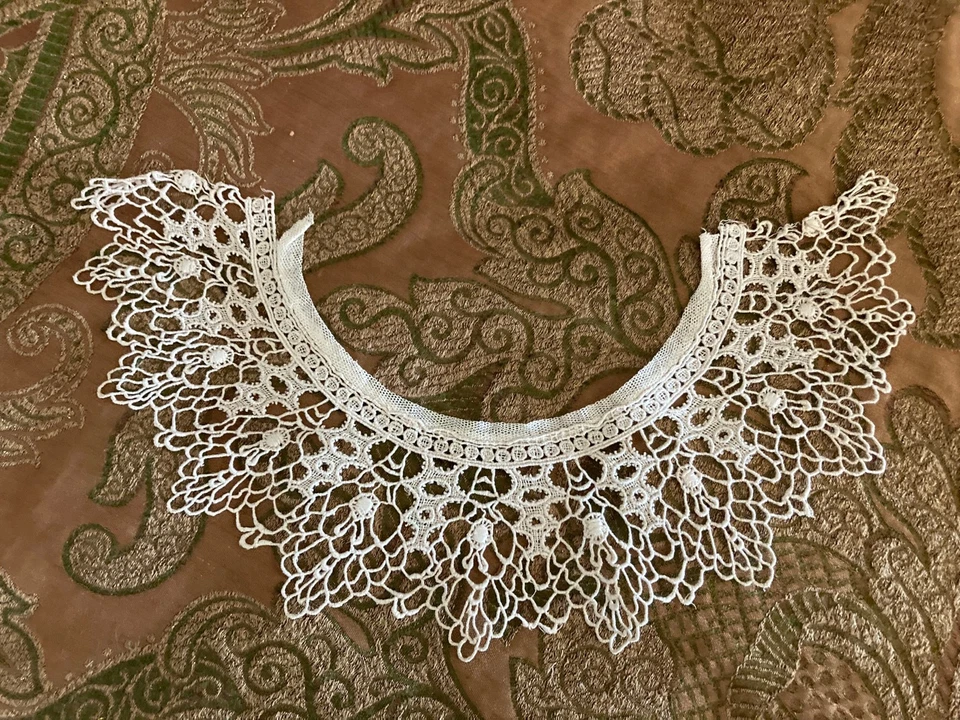 Antiguo/Vintage Hecho a Mano Aguja Collar de Encaje ~ Intrincado Diseño Floral, Eduardiano Foto 2 de 4