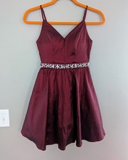 Honey and Rosie Juniors Burgundy Short Glam Party Prom Dress Size 0