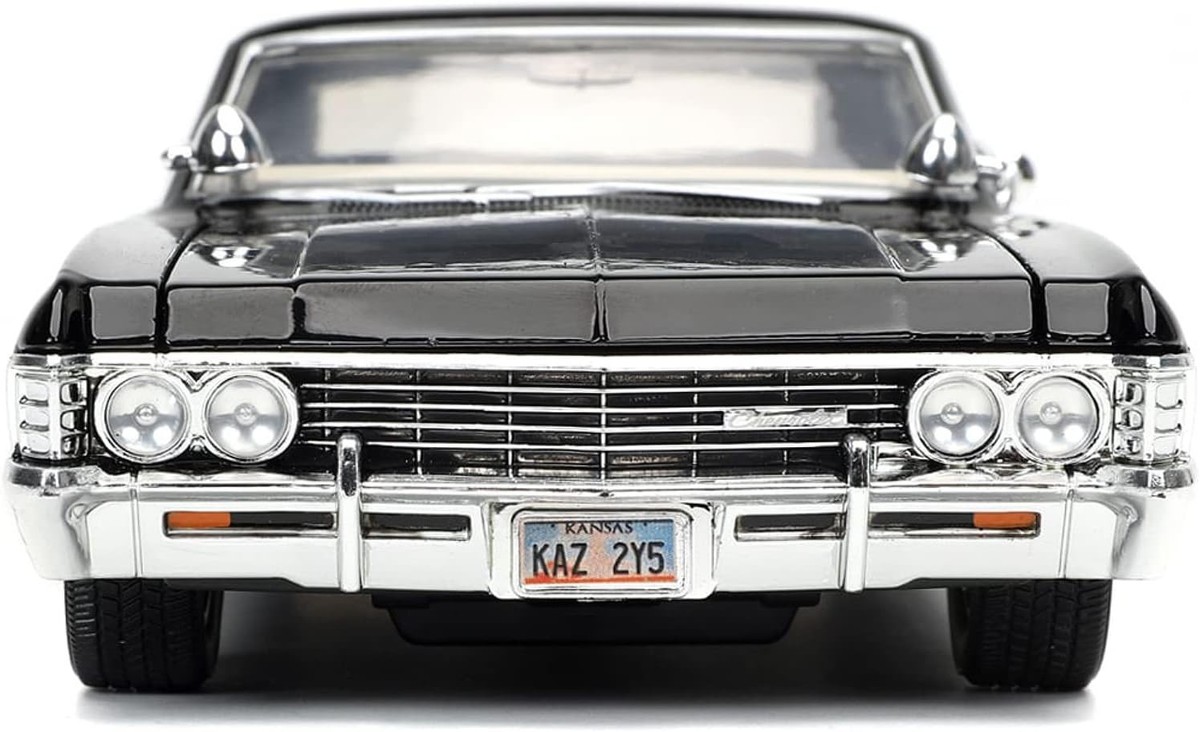 1967 CHEVROLET IMPALA SS SUPERNATURAL SS SEDAN BLACK & FIGURINE 1