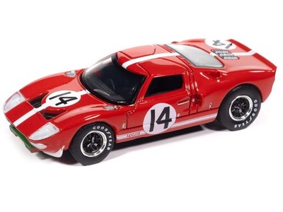 1965 FORD GT40 #14 RED 1/64 DIECAST MODEL CAR BY AUTO WORLD 64522