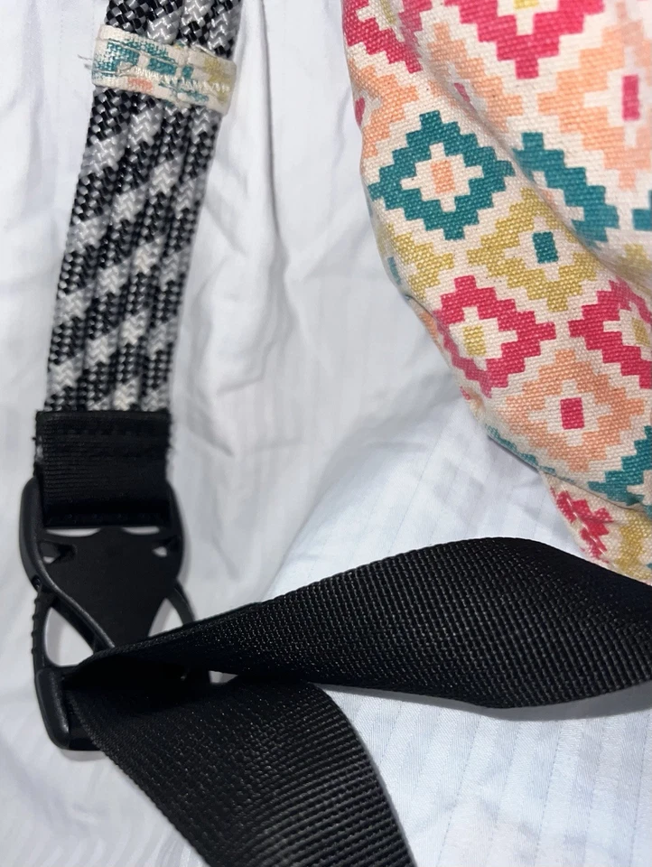 KAVU Cactus Bloom Sling Backpack /cute Rope Strap Popular Pattern! - Image 3 of 4