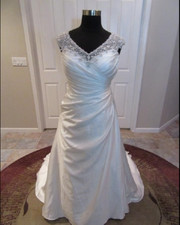 Venus Bridal Diamond White Sweetheart Neckline Illusionback Beaded Wedding dress