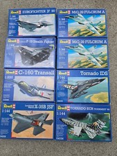 Lot of Revell Model Fighter Airplanes - 7 Mod...