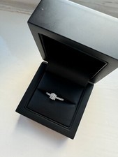 Platinum engagment ring diamond 0.90 carats with diamond band