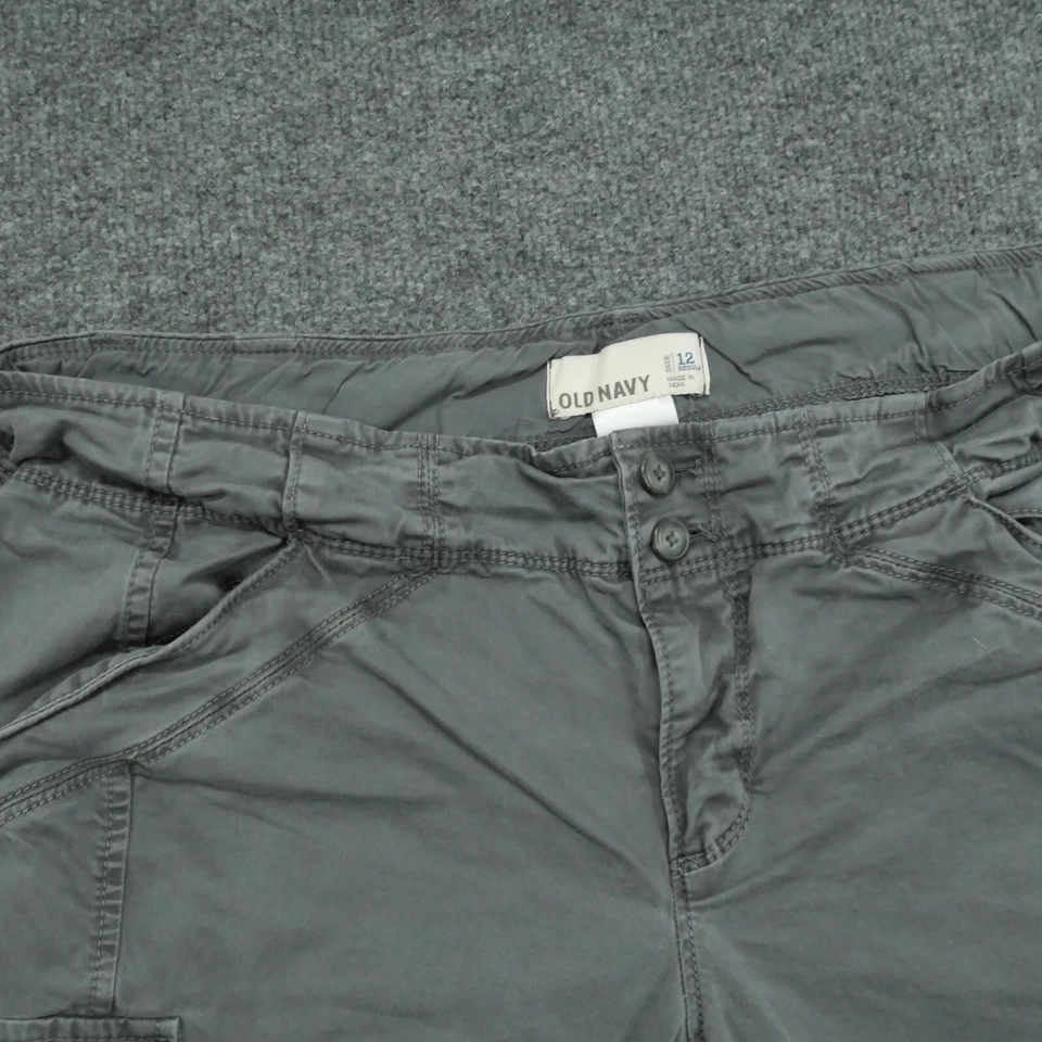 Pantalones cargo Old Navy para mujer 12 grises informales elásticos 35x32 Y2K Foto 3 de 4
