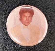 Michael Jackson Button Pin - Fast Shipping L2