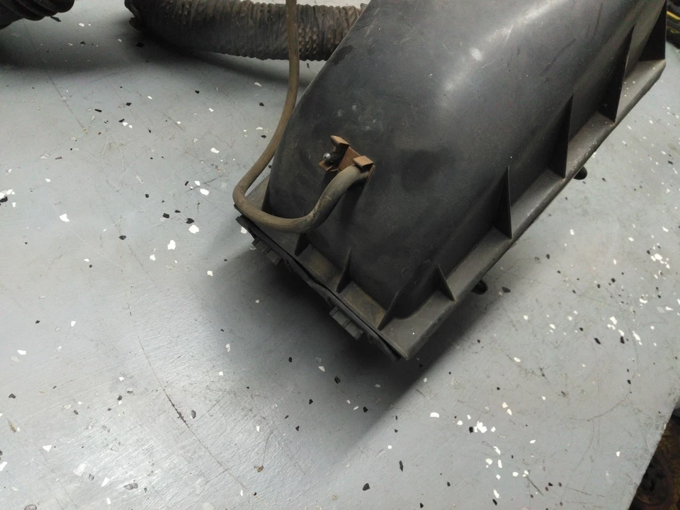 Caja de filtro de aire, se adapta a Ford Ranger 1994 tracción trasera con motor de 2,3 L y 4 cilindros Foto 4 de 4