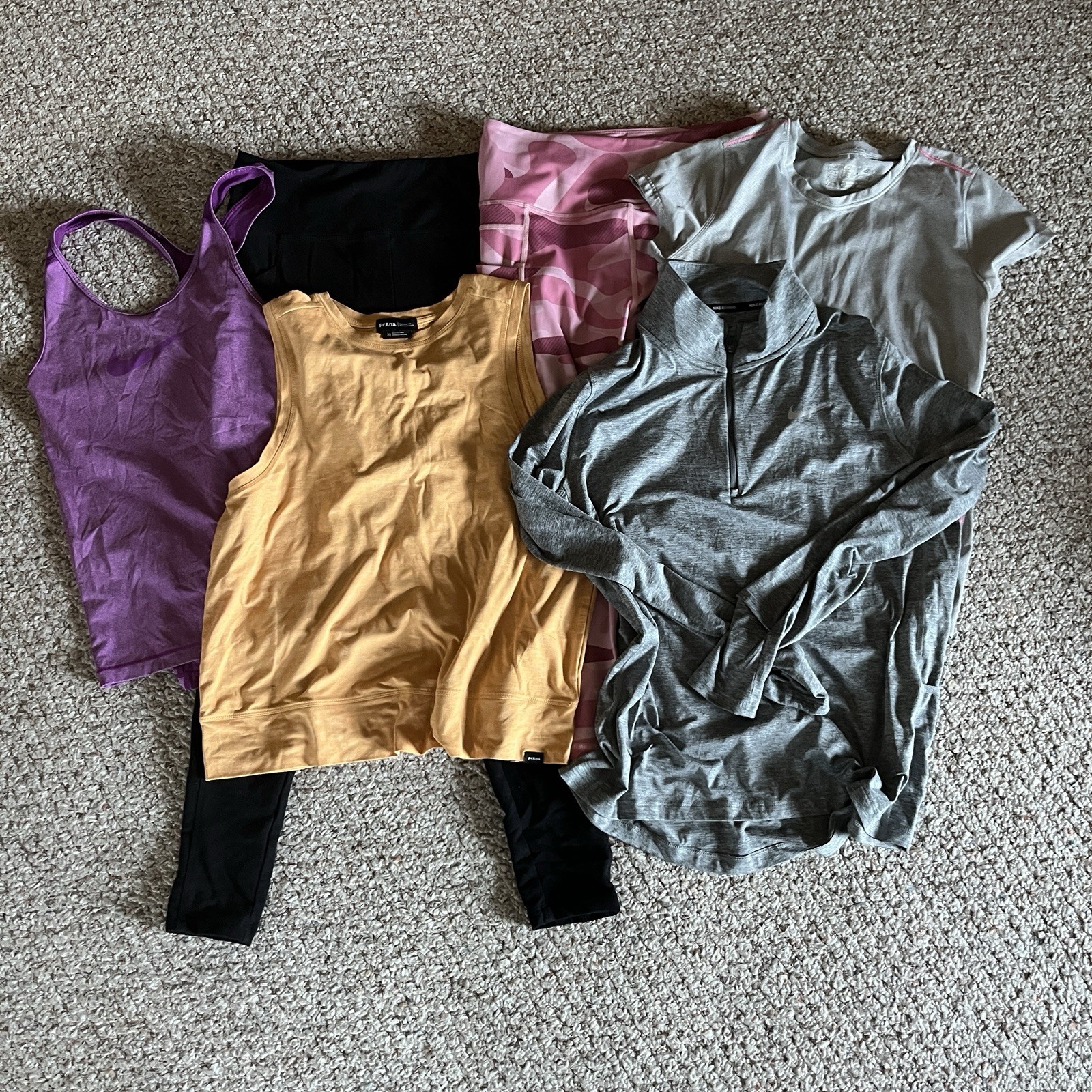 Bundle size medium women’s workout exercise cloth… - image 1