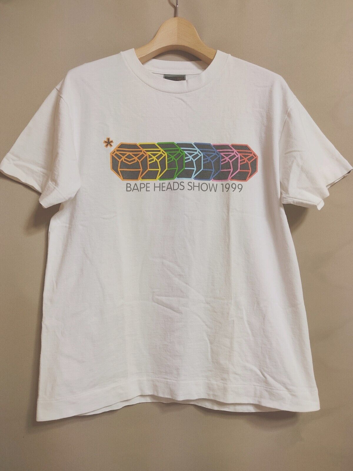 A BATHING APE WORLD WIDE APE HEADS SHOW 99' Rare T-shirt Japan  rainbow-colored