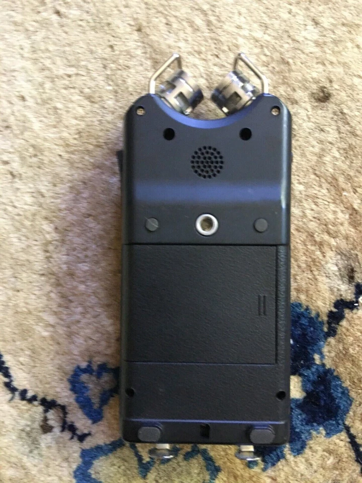 Tascam DR-40 PCM Four-Track Digital Audio Recorder and USB Audio Interface Black - Image 4 of 4