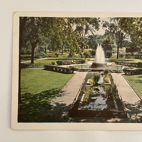 Battle Creek Michigan Kellogg Park and Fountain Postcard - Picture 4 of 8