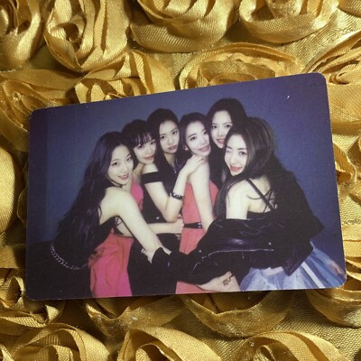 LE SSERAFIM 1st Fearless Edition Kpop Girl Photo Card Group Hug