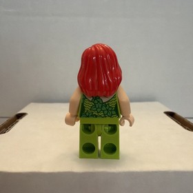 LEGO Batman Poison Ivy Minifigure 76035 Jokerland
