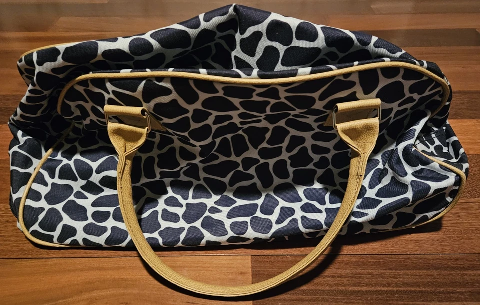 Gloria Vanderbilt Wheeled Travel Duffel Bag Navy Leopard Print - Image 2 of 4