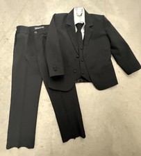 Spring Notion 5 Piece Boys Tuxedo Size 5