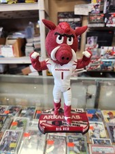 Arkansas Razorbacks Big Red Mascot Bobblehead FOCO #8/2017 Legends of the Field