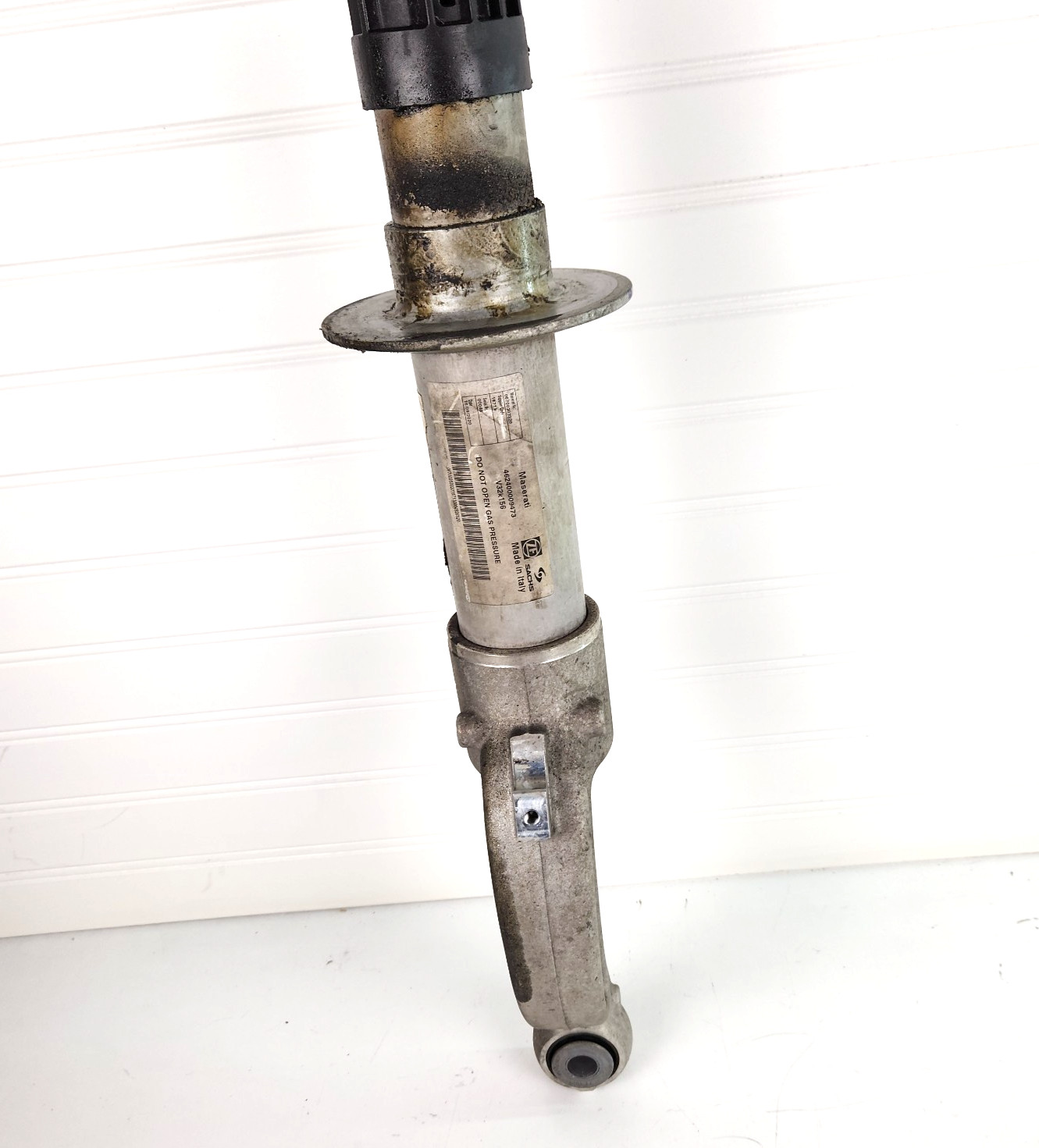 2014-20 Maserati Quattroporte M156 Front Left Shock Absorber 462400009473 OEM
