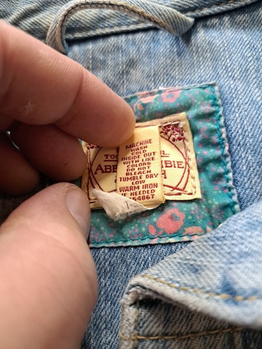 Girls Large Abercrombie Lightly Distressed Denim Jean Trucker Jacket - Picture 3 of 10