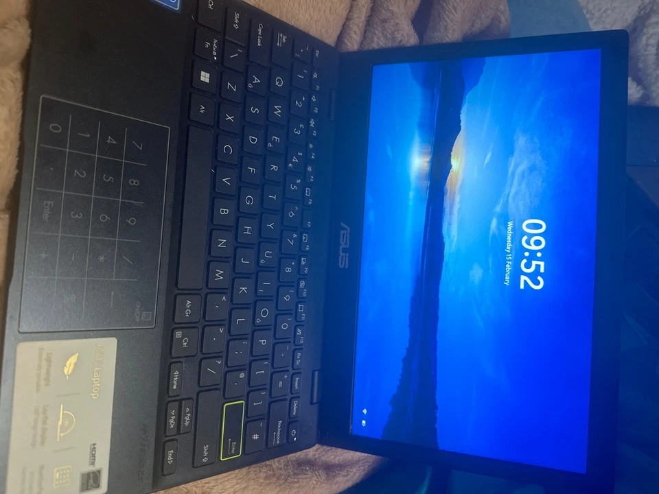 ASUS VivoBook E210MA-GJ001TS 11.6" (64GB eMMC, Intel Celeron N4020, 1.1GHz, 4GB - Image 2 of 2