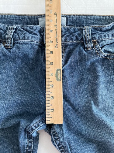 Maurices Jean's Women's Jacie Flare Sz 13/14 Short 5 pocket Frayed Hem - Picture 16 of 17