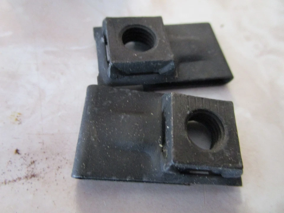 Retenedores de tuerca de capó/radiador 1960 61 62 63-1964 T Bird Falcon Fairlane Ford Nuevo de Lote Antiguo Foto 3 de 3