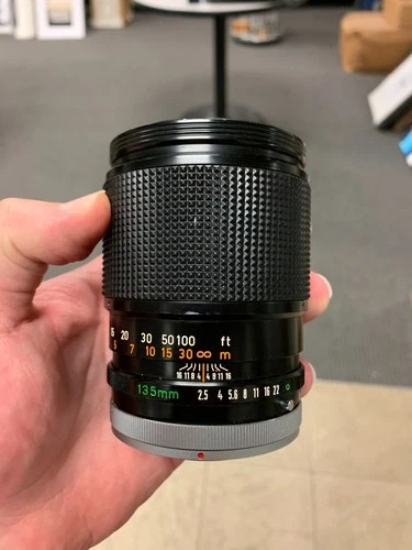 Canon FD 135mm f2.5 S.C. Lens