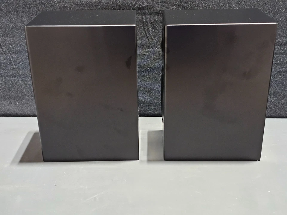 Altavoces de estantería de 2 vías KIN by Totem Monitor - negros Foto 4 de 4