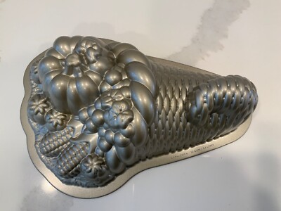 NEW WILLIAMS SONOMA NORDIC WARE CORNUCOPIA CAKE PAN MOLD CAST ALUMINUM HARVEST