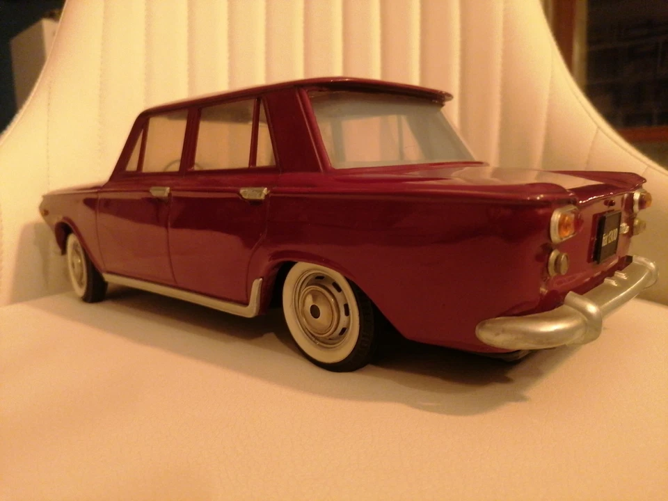 Pocher Fiat 1300 Scala 1/13 - Immagine 3 di 4