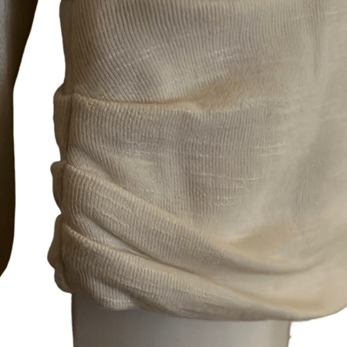 Top donna Chaser piccolo finto avvolgente spalle increspate minimalista panna morbido nuovo con etichette - Foto 2 di 8