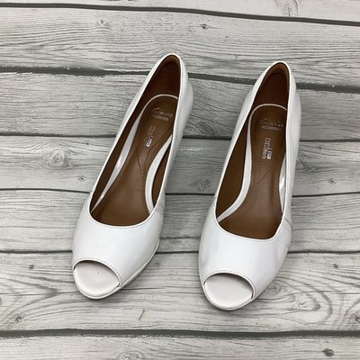Clarks Brier Dress Pumps Women's Size 8 Padded Comfort Work Heel Round Toe White