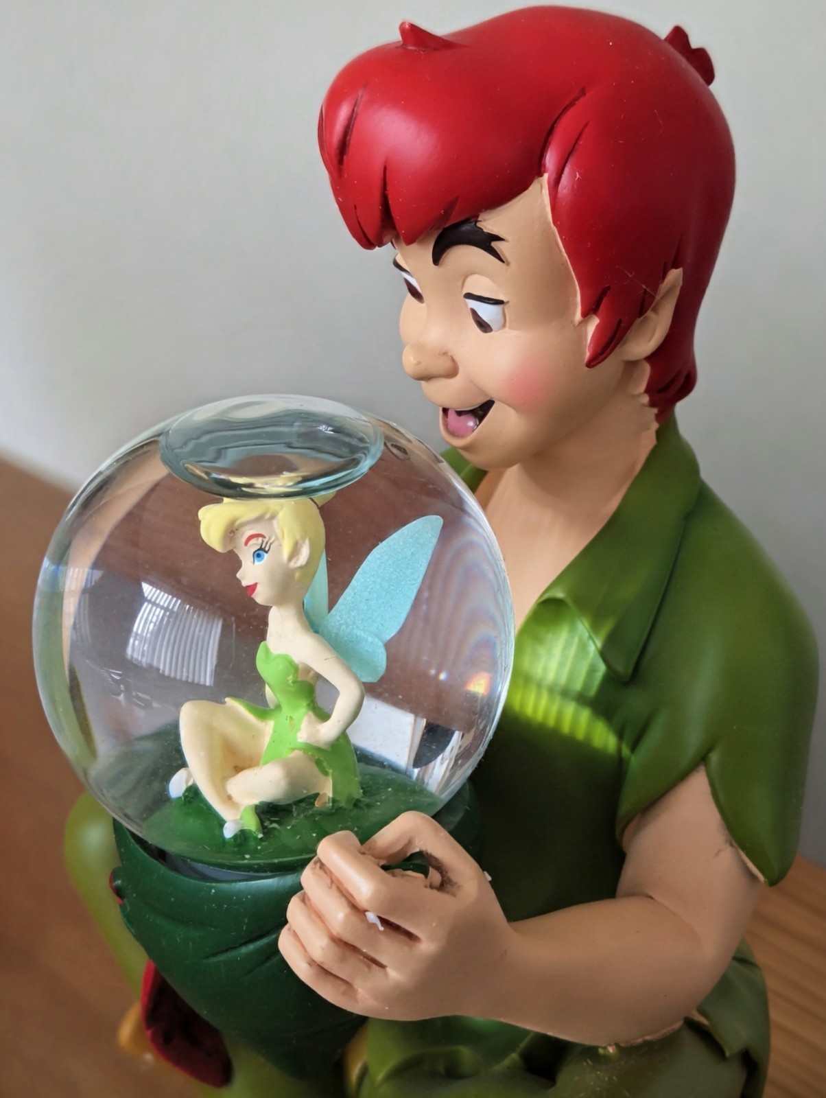 flawless disney peter pan/ tinkerbell musical snow globe, with box/works