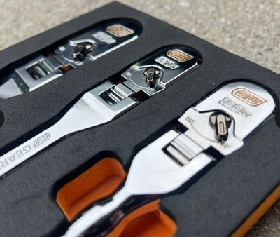 ブリティッシュベア set Mix Up Complete Hair Color Kit – Sapphire & Alpine Green – KISS USA