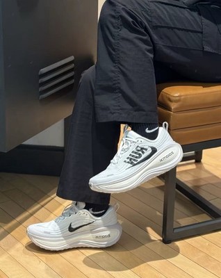 Nike Vomero Plus Summit White/Black IH2268-100 Multi Men s Sizes