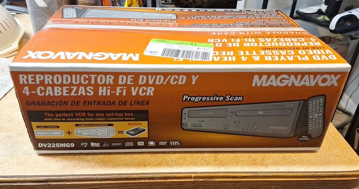 MAGNAVOX DV225MG9 DVD PLAYER + 4 HEAD VCR VIDEO RECORDER COMBO NEW