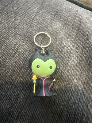 Disney Maleficent Sleeping Beauty key ring / Disneyland