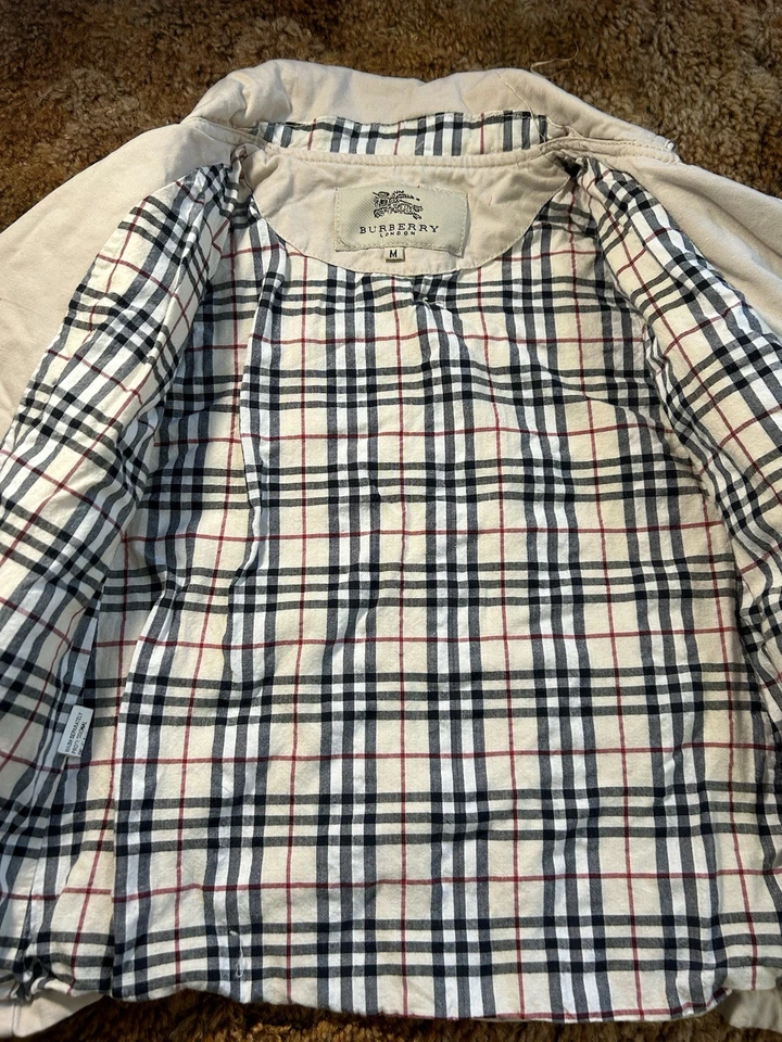 Chaqueta abotonada Burberry London vintage para niños pequeños, apenas usada, talla 8 Foto 4 de 4