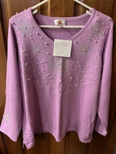 Quacker Factory 1X Pullover  Top Pink-Lavender Snowflakes Rhinestones NWT