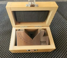 SPI 91-317-8 Adjustable 0–60° V Angle Block Machinist Gage with Wood Case