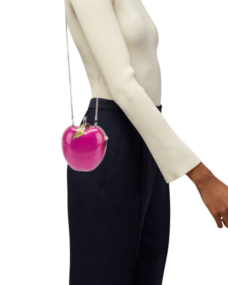 Bolso de Hombro Kate Spade “Lejos del Árbol” Rosa Lámina Metálica Resina Manzana RARO Foto 2 de 4