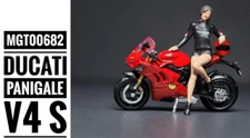 Mini GT 1/64 Die Cast MOTORCYCLE Ducati Panigale V4 S BIKE w/ Ducati Girl