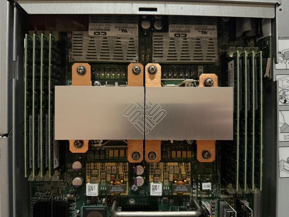 Sun Fire X4100 M2 2x AMD Opteron 2220 (2,8 GHz) 16GB RAM 2xHDD 10K.3 - Bild 3 von 4