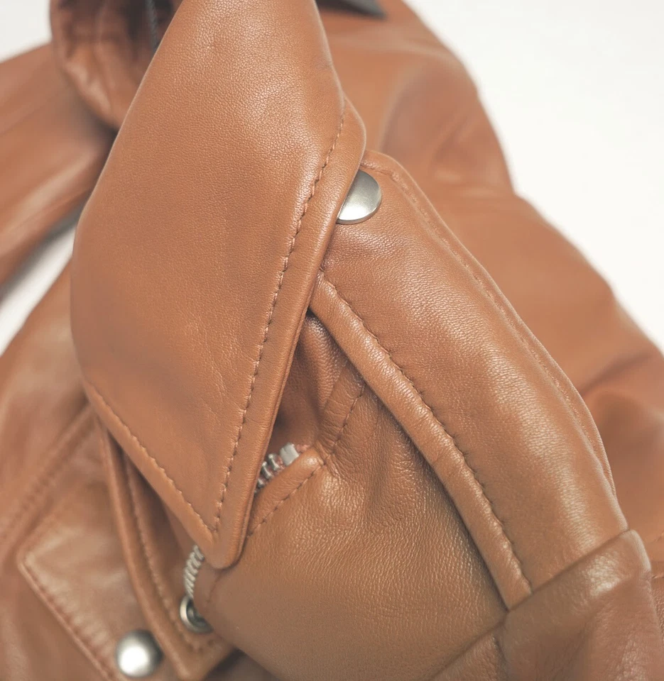 Chaqueta de Moto Gianni Bini Cuero Tostado Coñac Cuero Genuino Cinturón Cremallera $349 Foto 4 de 4