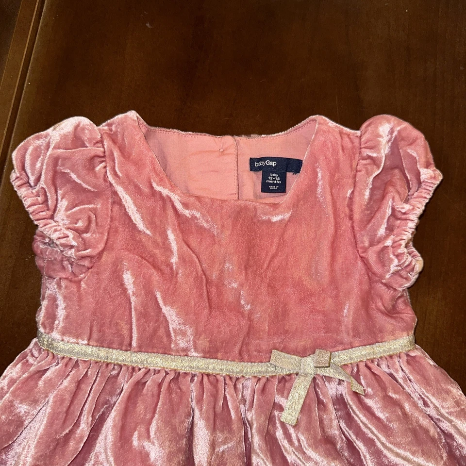 Vestido GAP Niños Rosa Algodón Terciopelo 12-18mo Banda Dorada Botón Espalda Forrado con Ropa Interior Foto 3 de 4