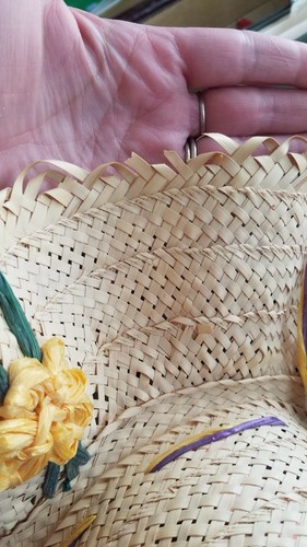 Vtg 60s 70s Wavy Brimmed Straw Sun Beach Hat Raffia Flowers Riviera Style - Picture 6 of 6