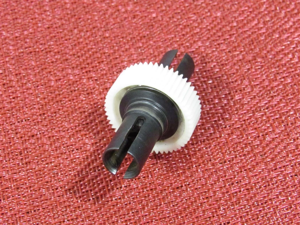 Vintage Losi XXX Buggy Ball Differential  W/ New White Diff Gear XXXT. #1149 - Image 3 of 4