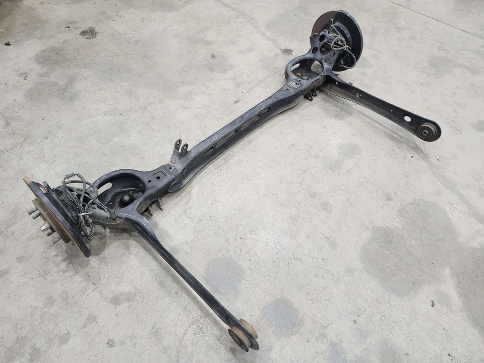 2011-2020 Dodge Grand Caravan Rear Beam Axle Assembly Genuine OEM 5171467AF - Image 4 of 4